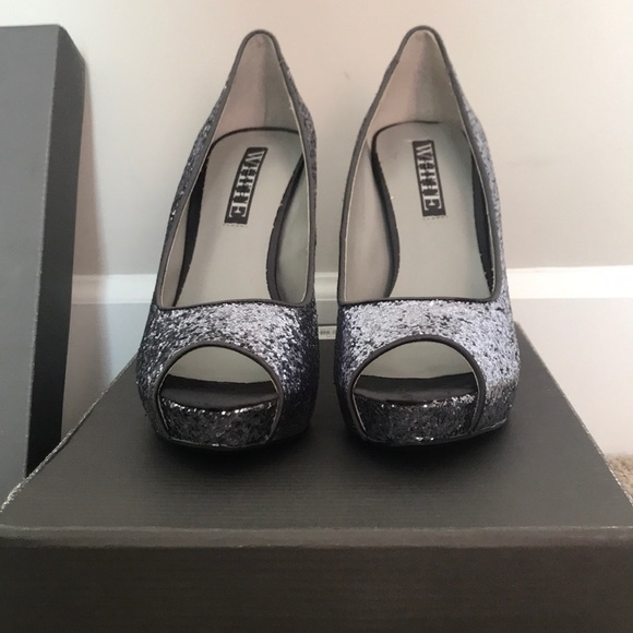 Shoes - Picture 6 of 8